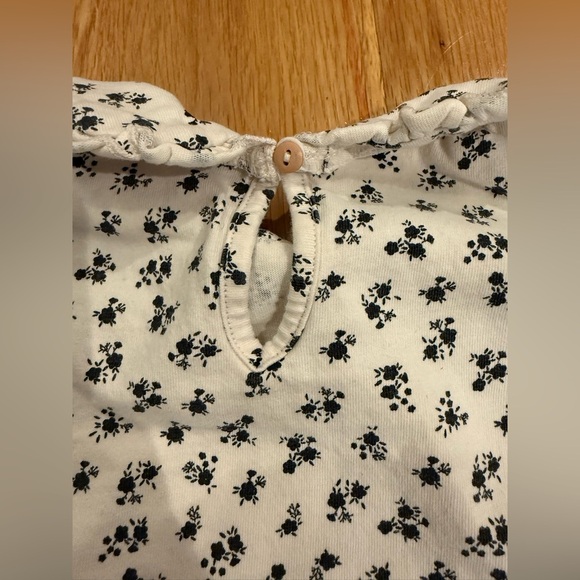 Zara Cream Long Sleeve Top with Black Floral Print and Peter Pan Collar 2-3 year - Picture 6 of 9